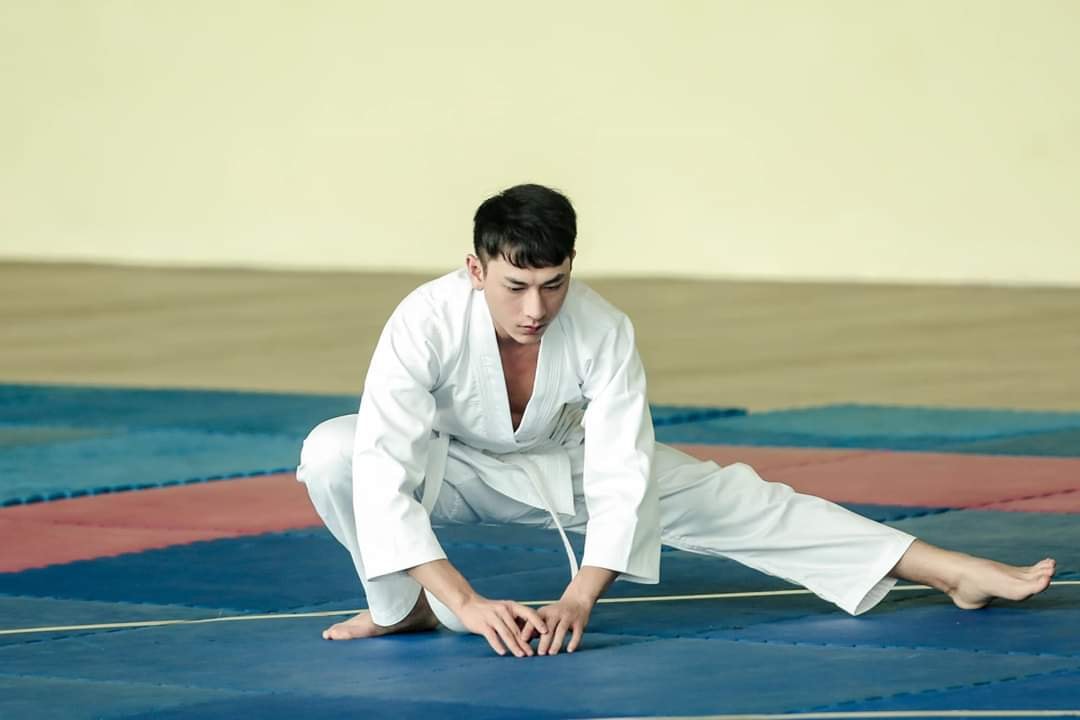 Isaac vào vai vận động viên Judo khiếm thị trong bản Việt của Anh trai vô số tội